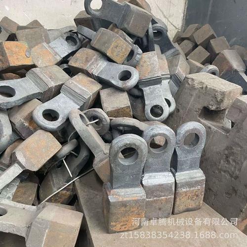 高猛鋼耐磨甩錘配件與高鉻合金復(fù)合錘頭 制砂機(jī)錘式破碎機(jī)核心部件解析