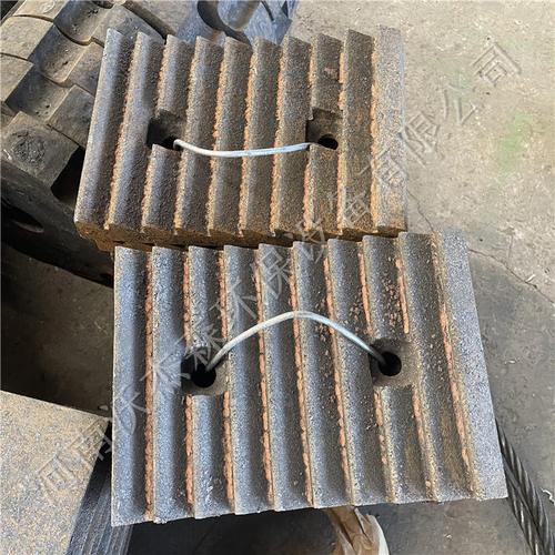 錘式破碎機(jī)錘頭廠家選擇指南 破碎機(jī)錘頭材質(zhì)、工藝與采購要點(diǎn)全解析